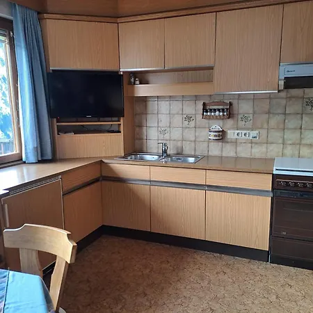 Apartment Resinger *