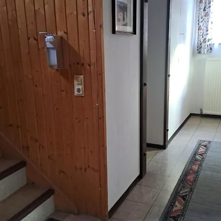 Apartment Resinger *